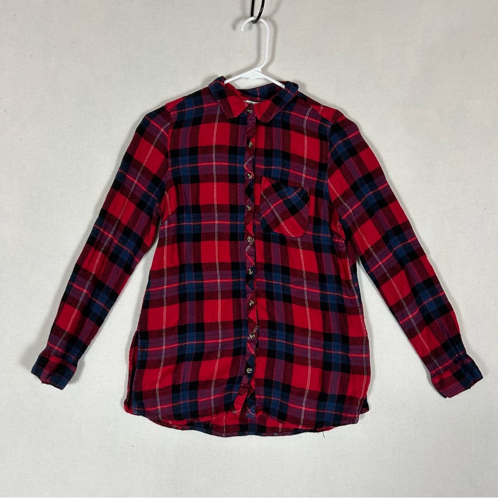 Maurice’s Soft Plaid Flannel Women’s M Medium Button Up Split Hem Red Blue Black